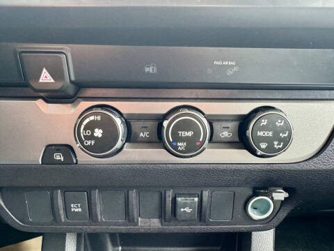 2021 Toyota Tacoma SR