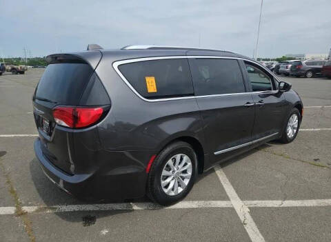 2018 Chrysler Pacifica Touring L