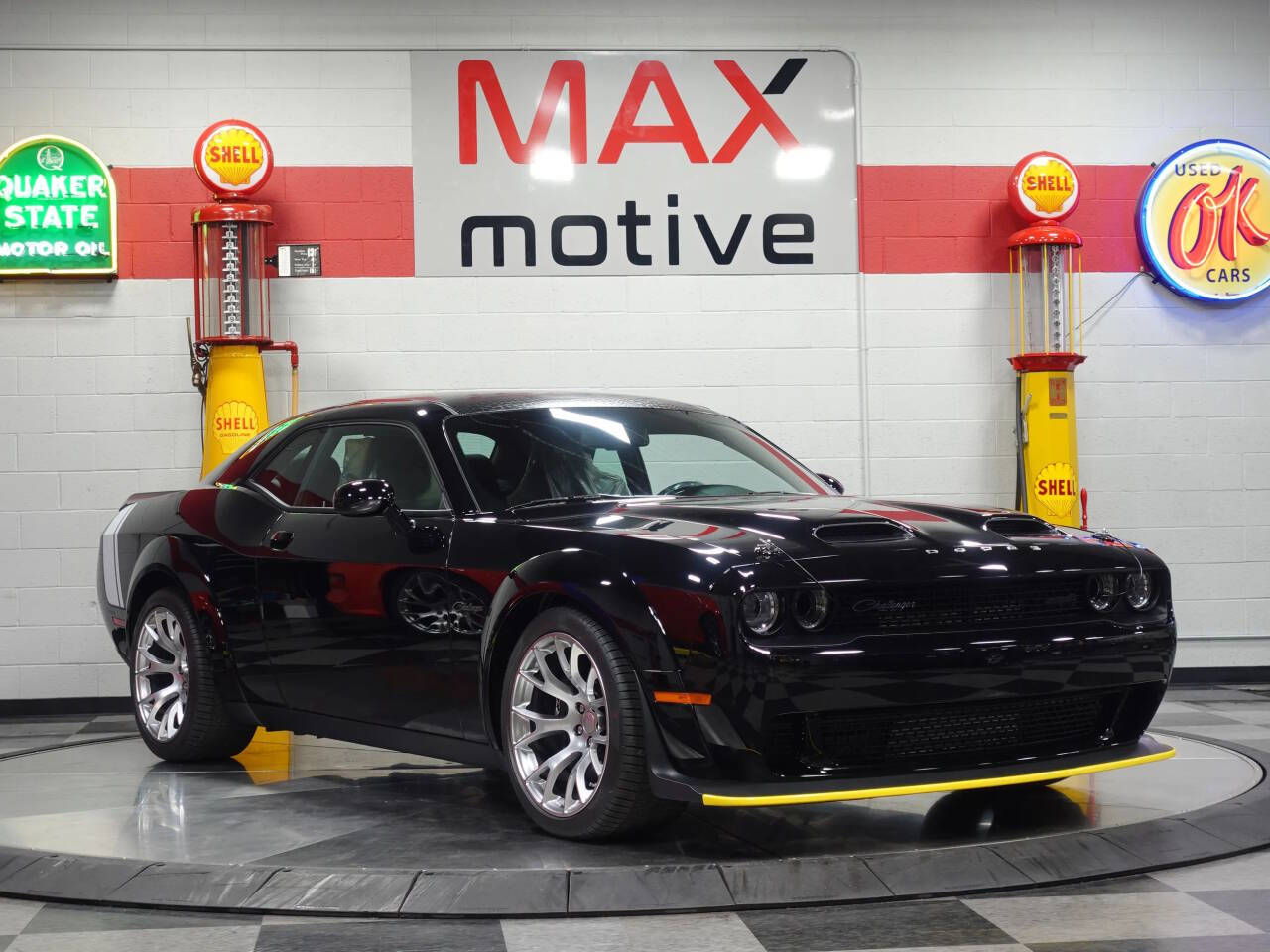 2023 Dodge Challenger 2