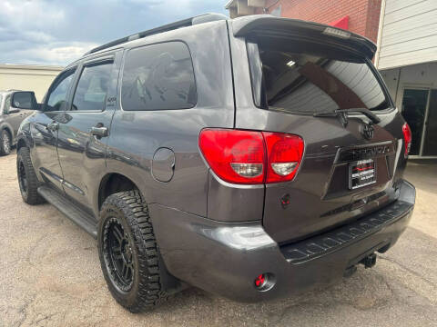 2015 Toyota Sequoia SR5