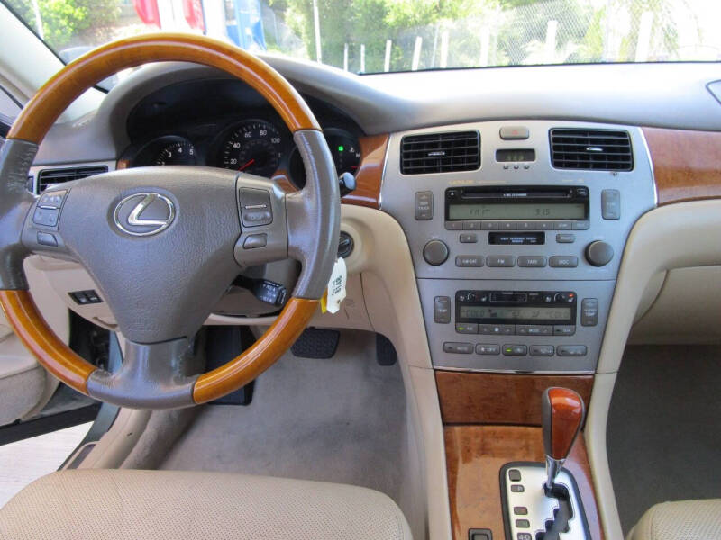 2005 Lexus ES 330