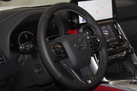 2025 Lexus LX 700h F SPORT Handling