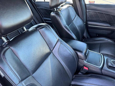 2017 Dodge Charger SXT