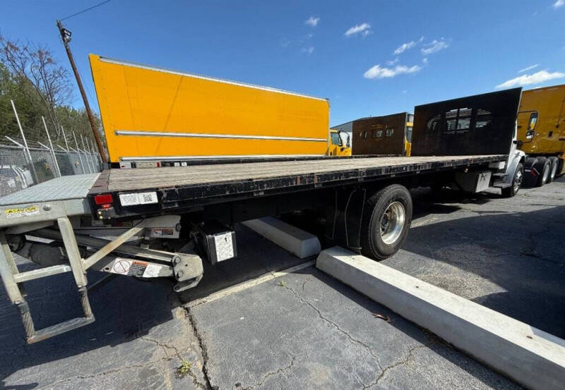 2020 Freightliner M2 106