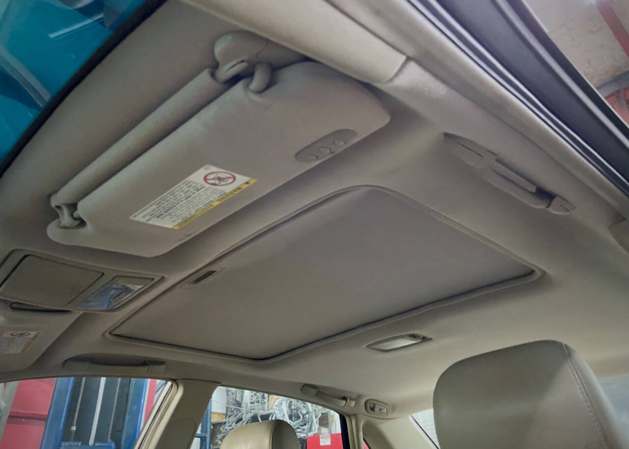 2001 Toyota Avalon 8