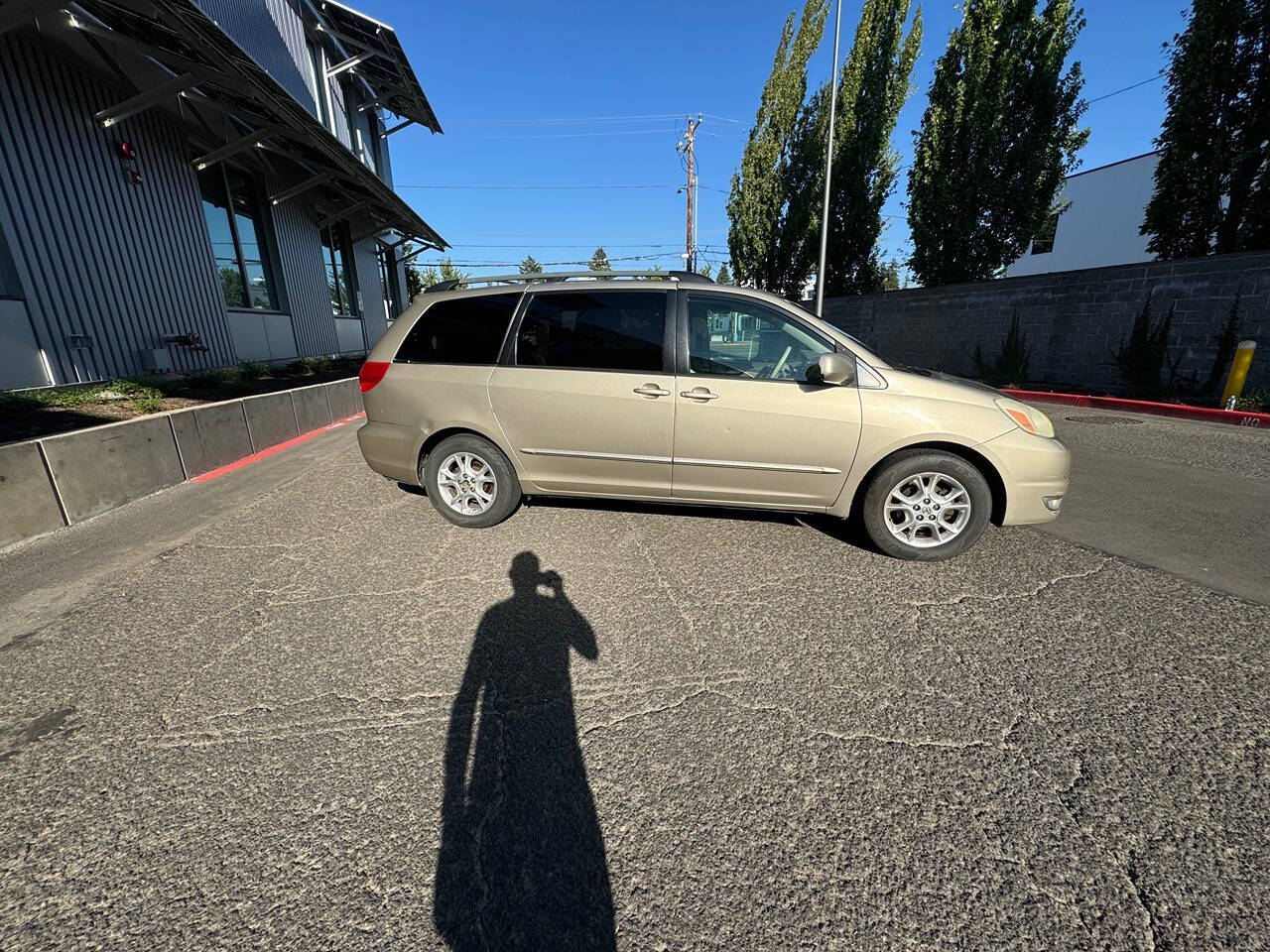 2005 Toyota Sienna for sale at Worldwide Auto in Portland, OR