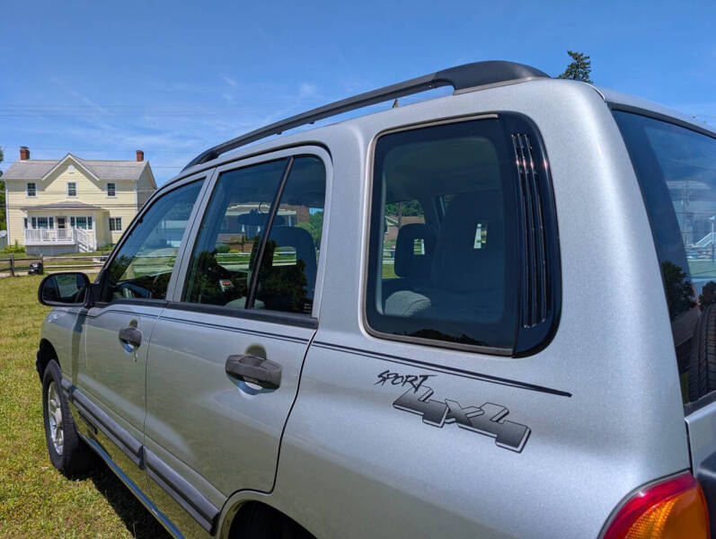 2004 Chevrolet Tracker