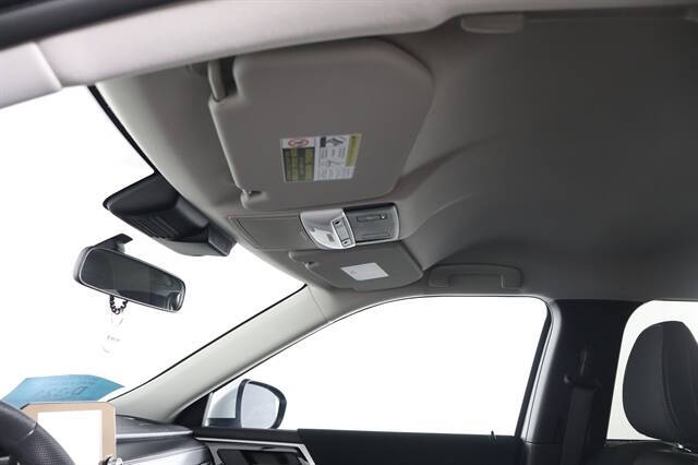 2024 Mitsubishi Outlander ES