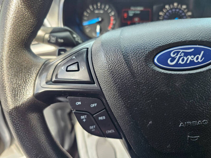 2020 Ford Edge SE