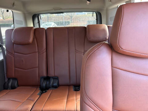 2017 Cadillac Escalade ESV Luxury