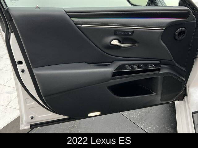 2022 Lexus ES 300h