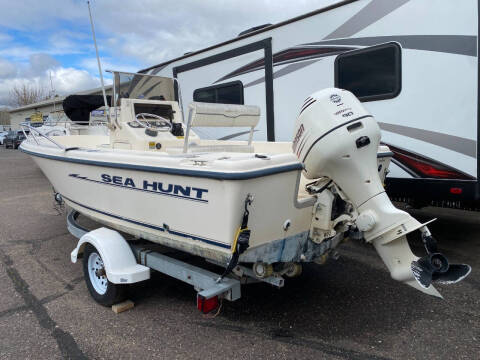 2003 Sea Hunt Boats Cenrter Console 17ft