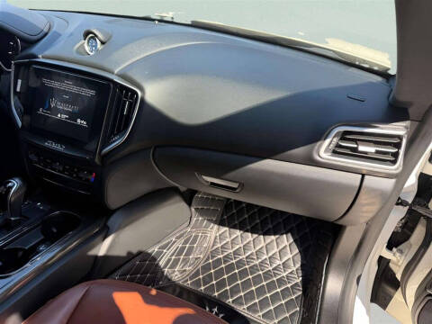 2017 Maserati Ghibli