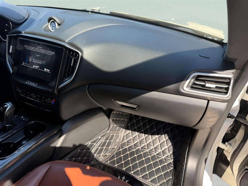 2017 Maserati Ghibli