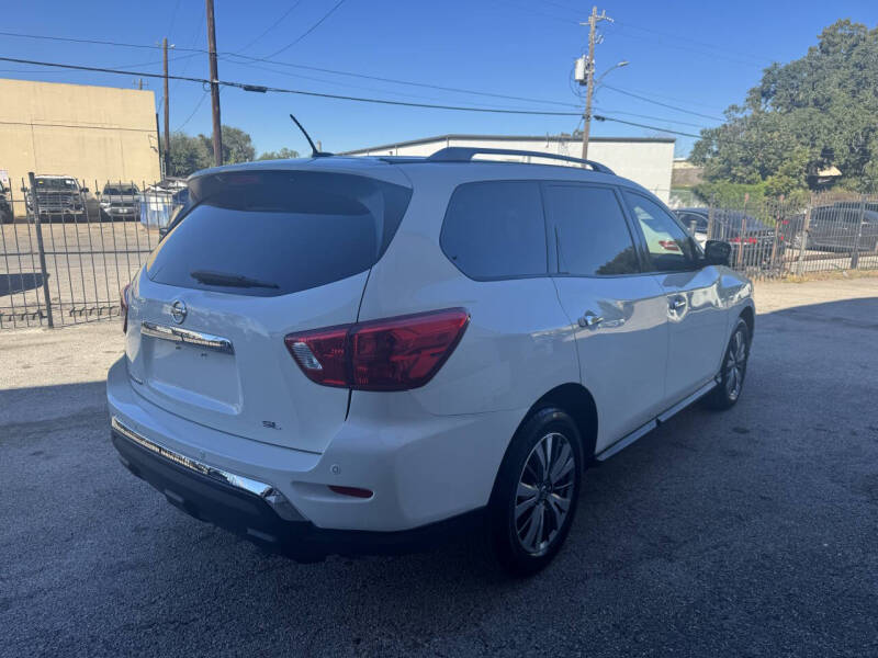 2018 Nissan Pathfinder SL