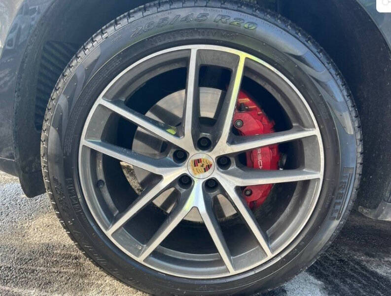 2023 Porsche Macan S