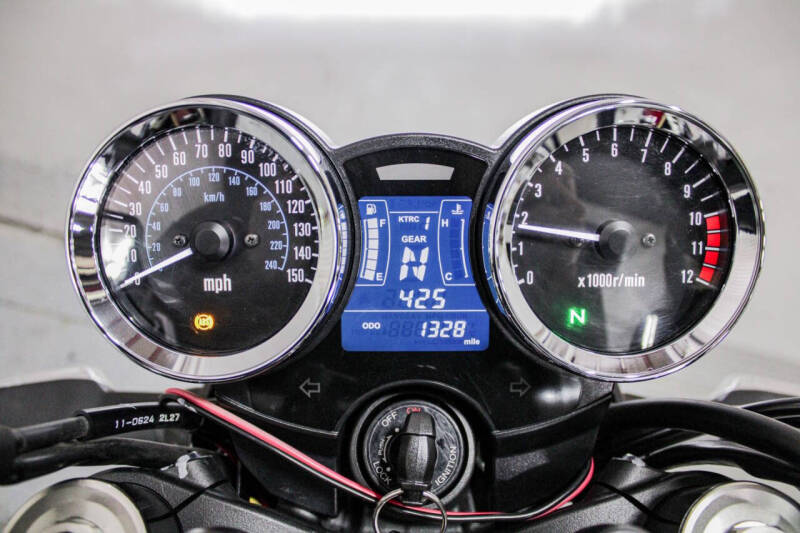 2023 Kawasaki Z900RS