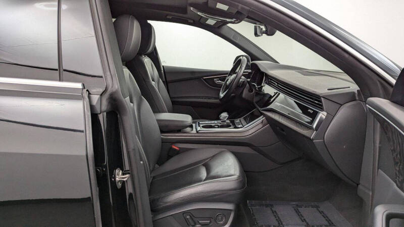 2022 Audi Q8 quattro Premium Plus 55 TFSI