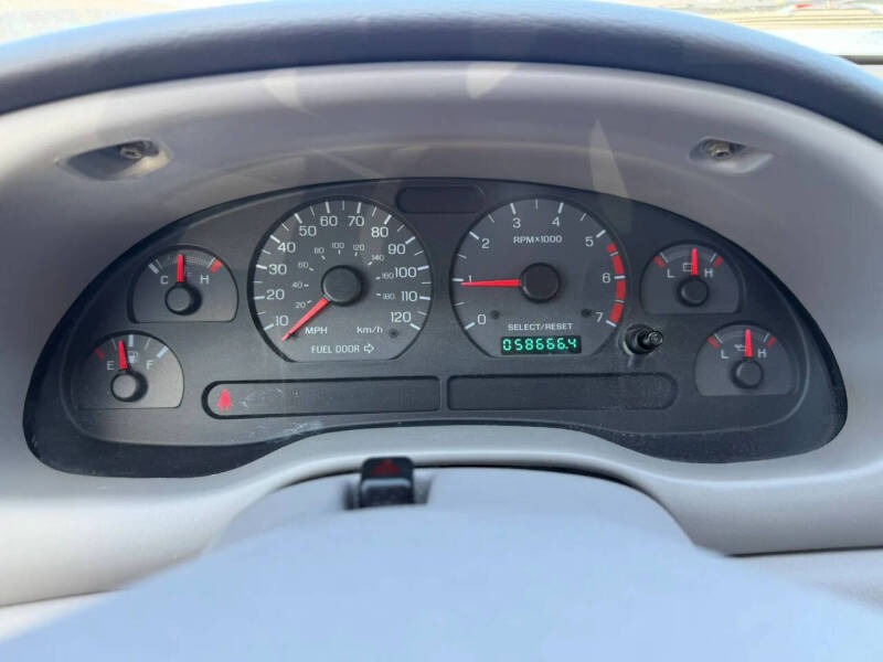 2000 Ford Mustang