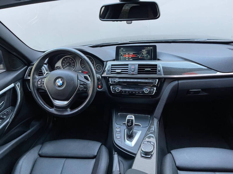 2017 BMW 3 Series 330i xDrive