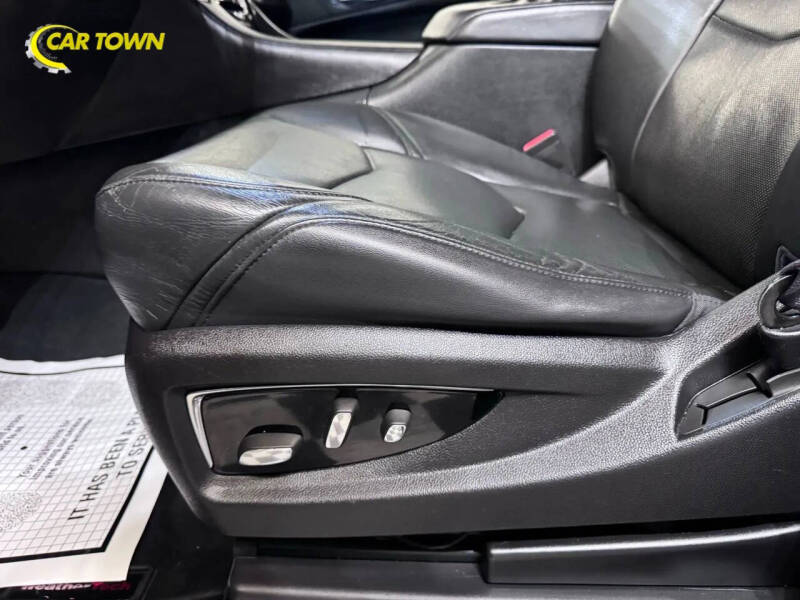 2016 Cadillac Escalade ESV Luxury Collection