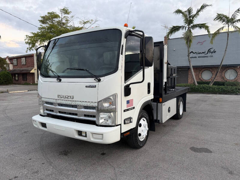 2013 Isuzu NPR's photo