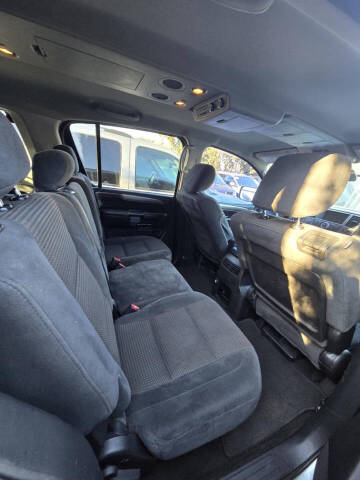 2011 Nissan Armada SV