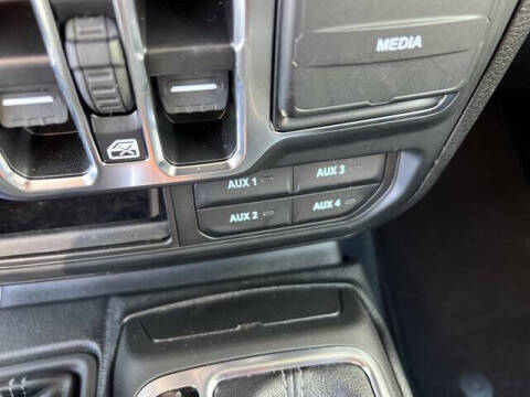 2024 Jeep Gladiator Sport S