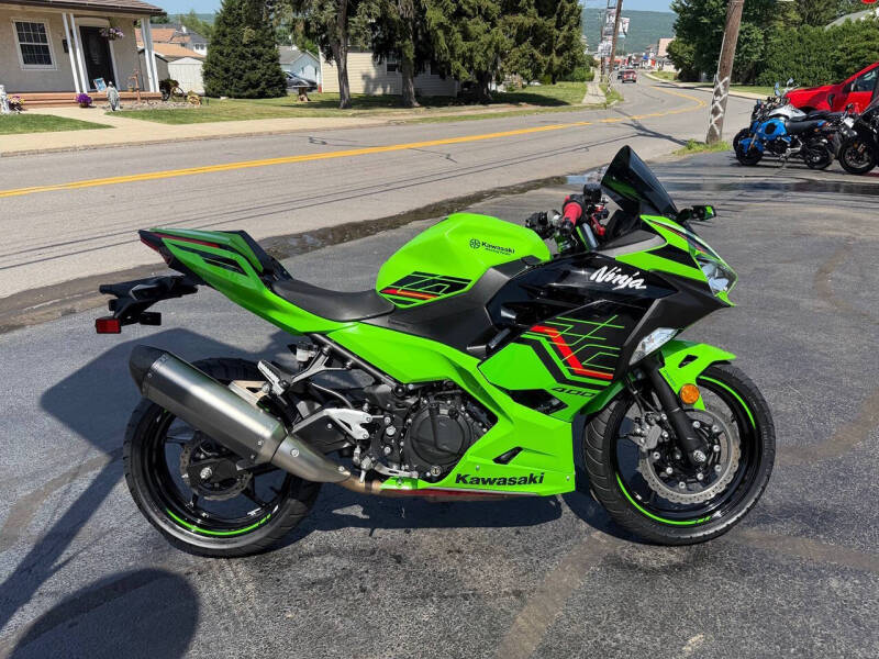 2023 Kawasaki Ninja 400 ABS KRT Edition