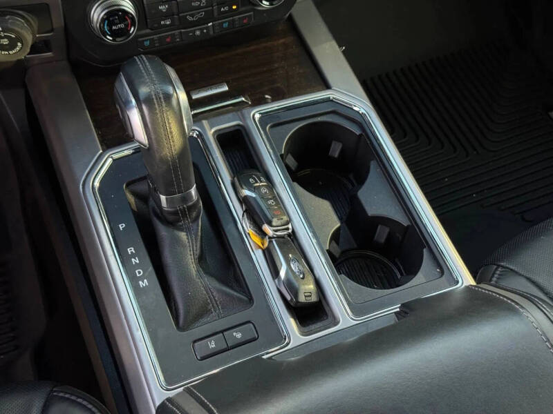 2017 Ford F-150 Platinum