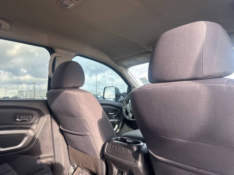 2021 Nissan Titan SV