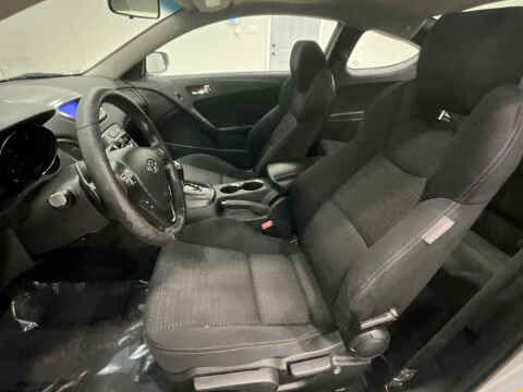 2011 Hyundai Genesis Coupe 2.0T