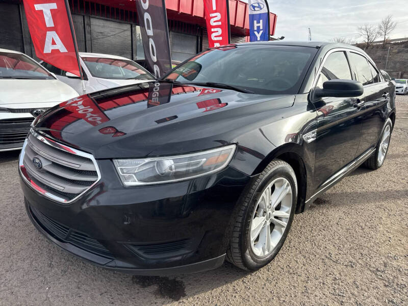 2018 Ford Taurus SE's photo