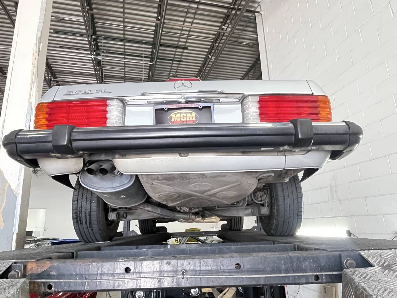 1988 Mercedes-Benz 560-Class 102