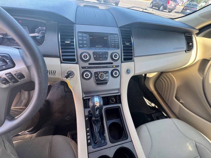 2018 Ford Taurus SE