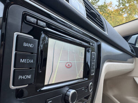 2015 Volkswagen Passat 1.8T SE