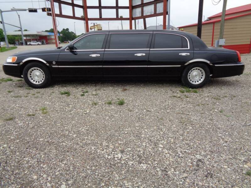 1999 Lincoln Town Car for sale at L & L Sales - V&R  FINANCE in Mexia TX