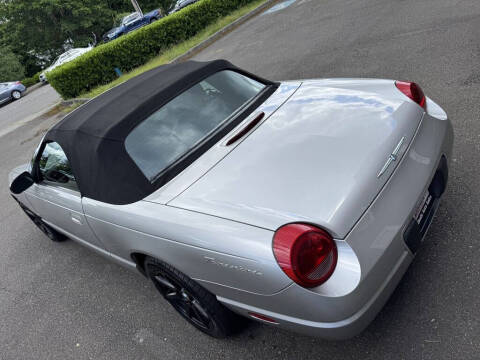 2004 Ford Thunderbird Deluxe