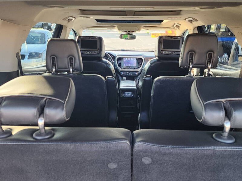 2017 GMC Acadia Denali