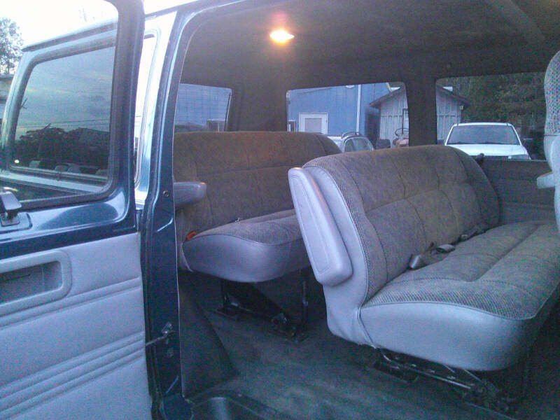 2000 Dodge Ram Van 1500