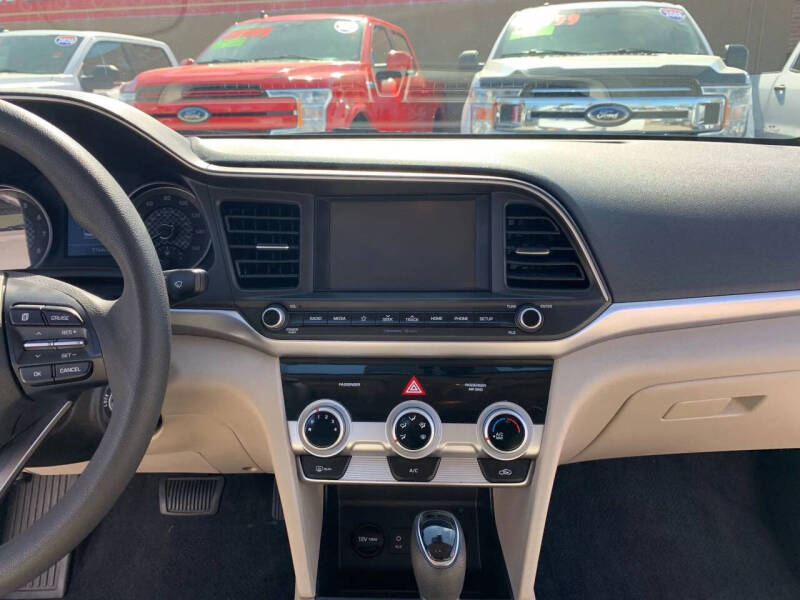 2019 Hyundai Elantra SEL