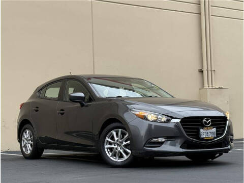 2017 Mazda MAZDA3 Sport
