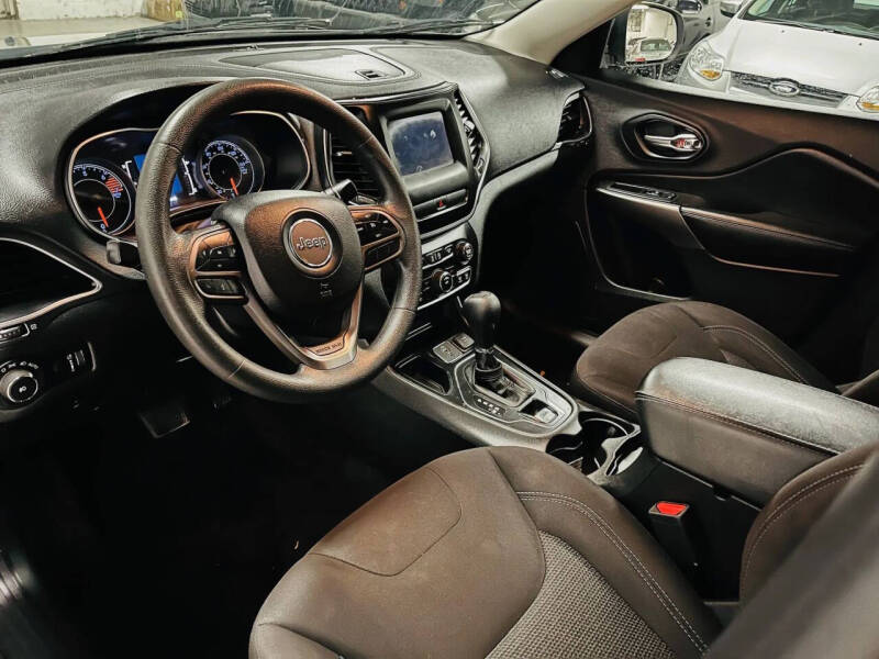 2019 Jeep Cherokee Latitude