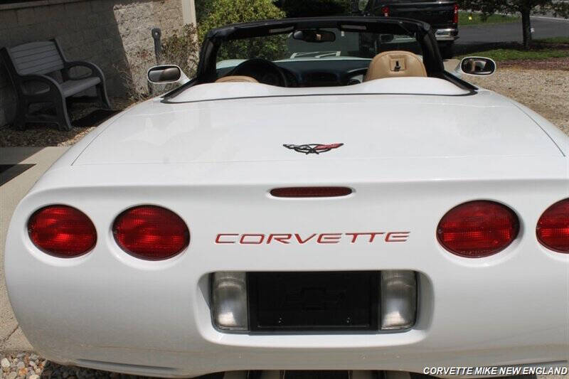 1999 Chevrolet Corvette 17