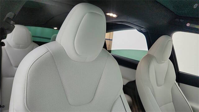 2024 Tesla Model X Plaid