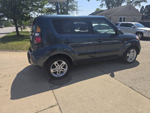 2011 Kia Soul +