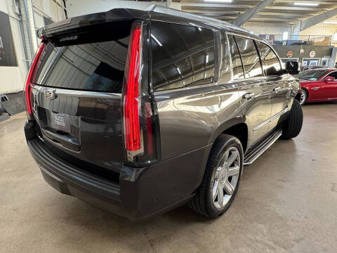 2017 Cadillac Escalade Luxury