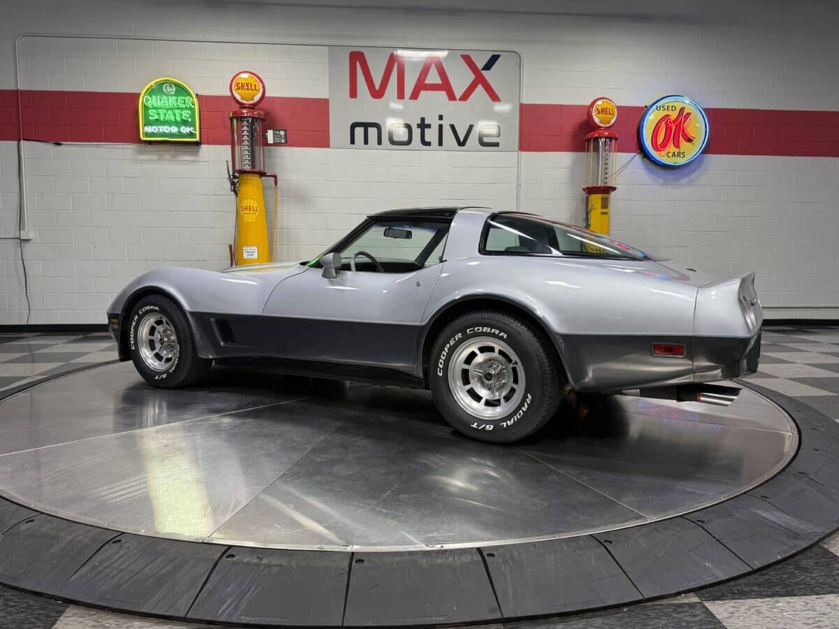 1981 Chevrolet Corvette 23