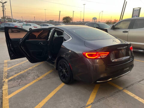 2015 Chrysler 200 Limited
