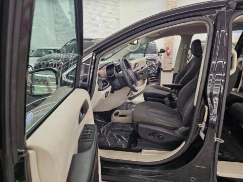 2017 Chrysler Pacifica Touring